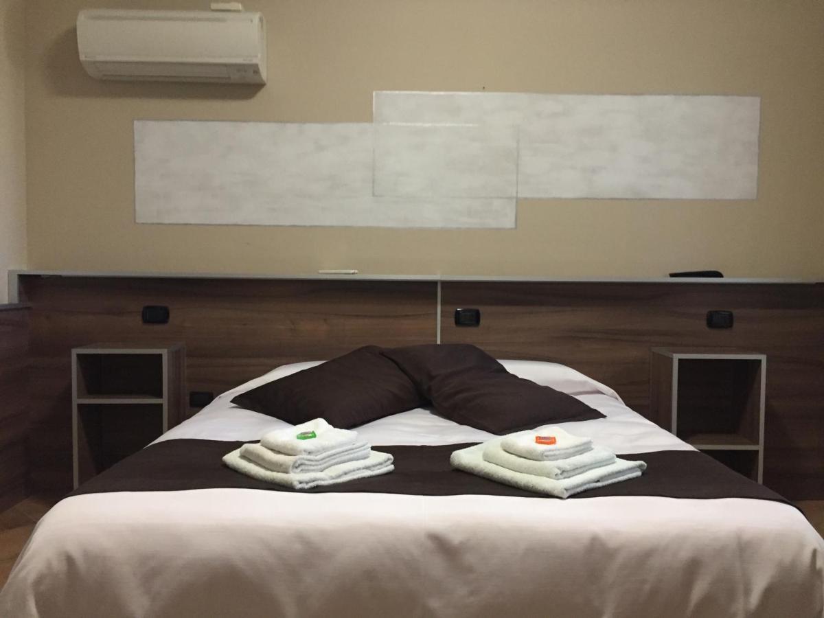 לצ'ה Bed & Breakfast Giardini Di Marzo מראה חיצוני תמונה