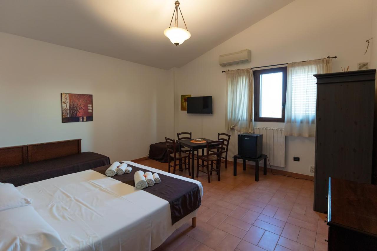 לצ'ה Bed & Breakfast Giardini Di Marzo מראה חיצוני תמונה