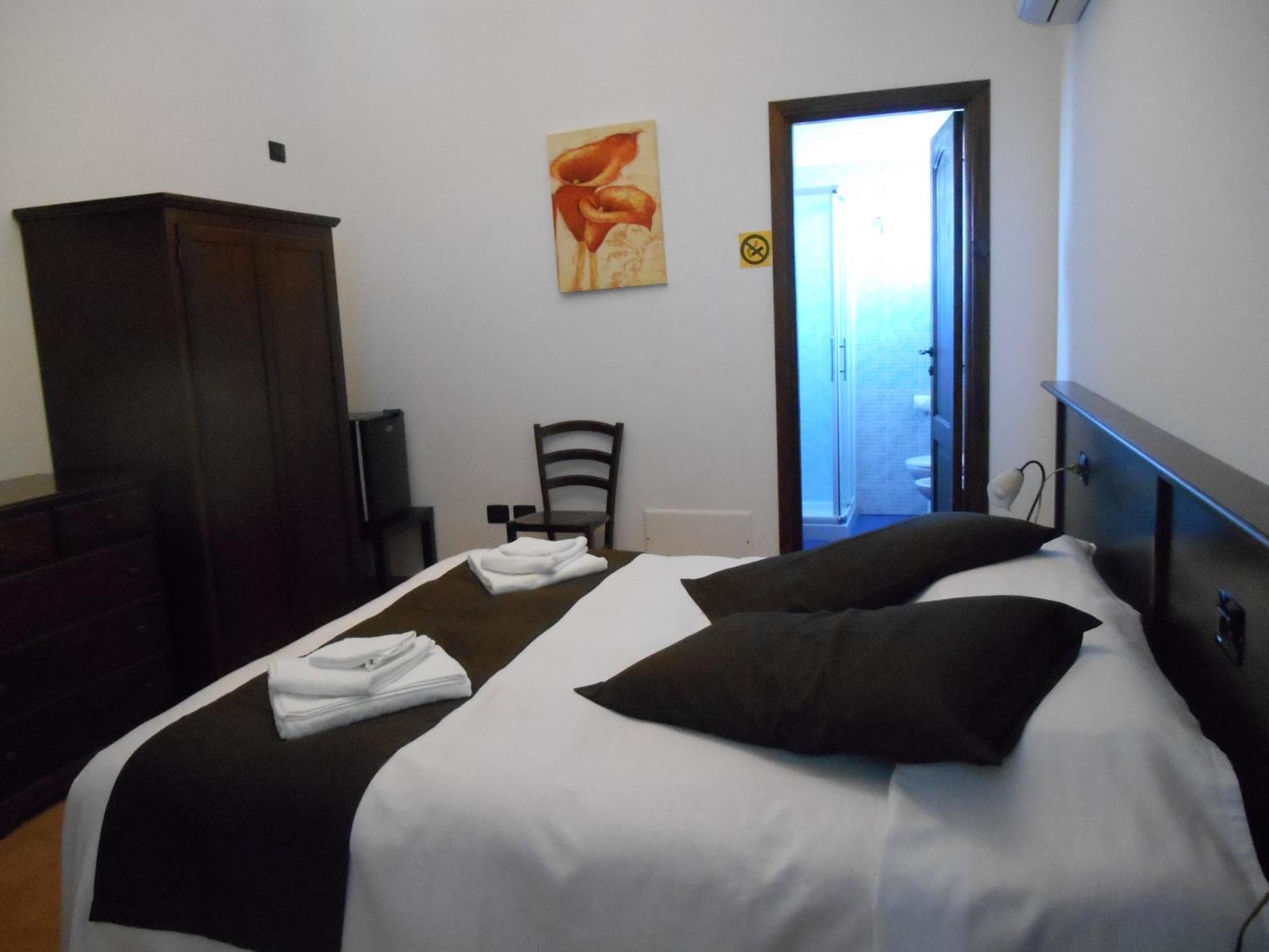 לצ'ה Bed & Breakfast Giardini Di Marzo מראה חיצוני תמונה