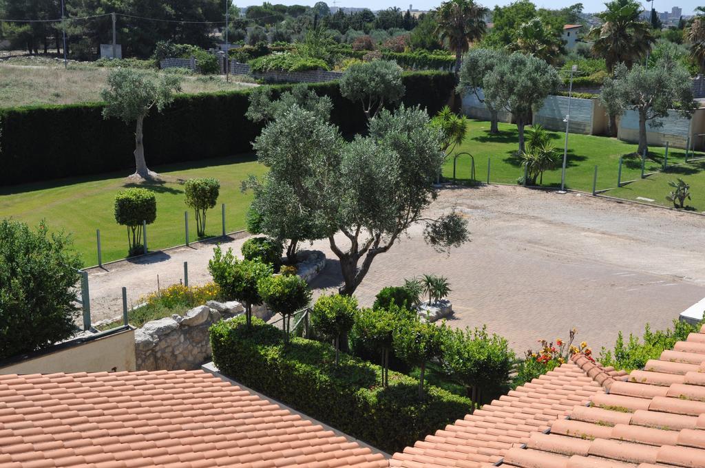 לצ'ה Bed & Breakfast Giardini Di Marzo מראה חיצוני תמונה