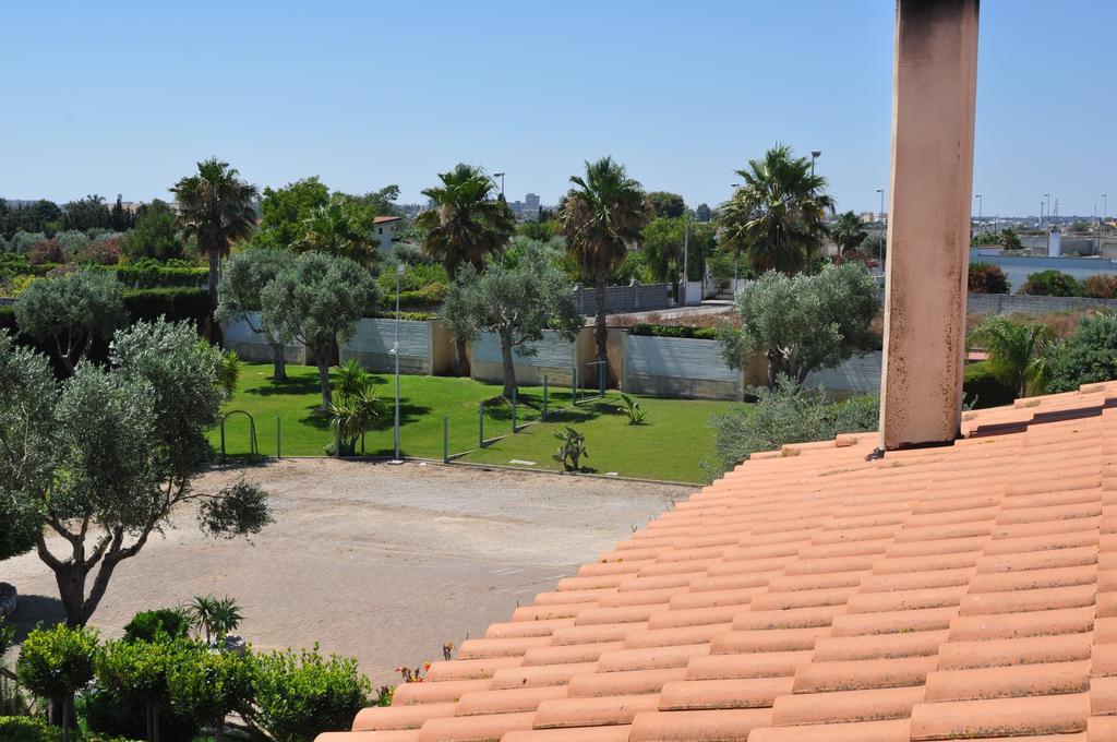 לצ'ה Bed & Breakfast Giardini Di Marzo מראה חיצוני תמונה