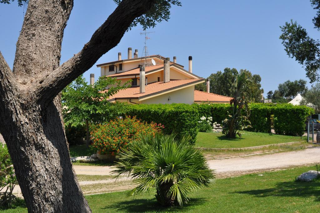 לצ'ה Bed & Breakfast Giardini Di Marzo מראה חיצוני תמונה