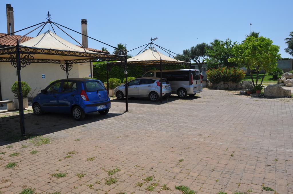 לצ'ה Bed & Breakfast Giardini Di Marzo מראה חיצוני תמונה
