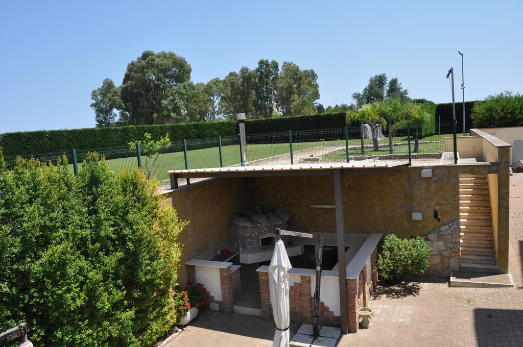 לצ'ה Bed & Breakfast Giardini Di Marzo מראה חיצוני תמונה