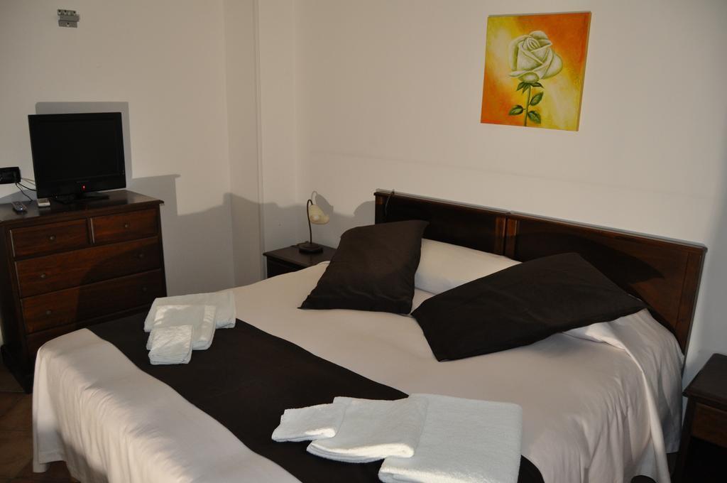 לצ'ה Bed & Breakfast Giardini Di Marzo מראה חיצוני תמונה