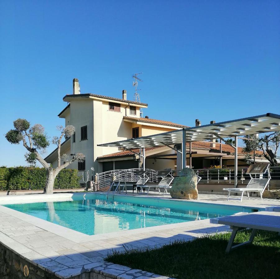 לצ'ה Bed & Breakfast Giardini Di Marzo מראה חיצוני תמונה